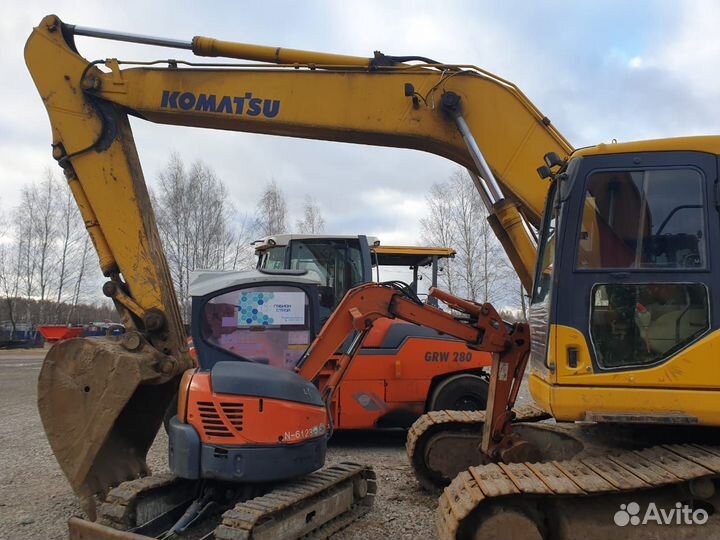Гусеничный экскаватор Komatsu PC220-7, 2006