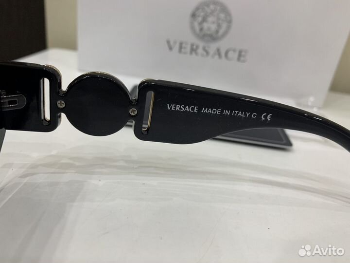 Очки солнцезащитные Versace медуза унисекс