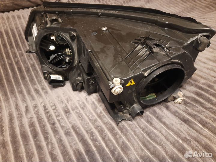 Фара передняя правая Фольксване тигуан
