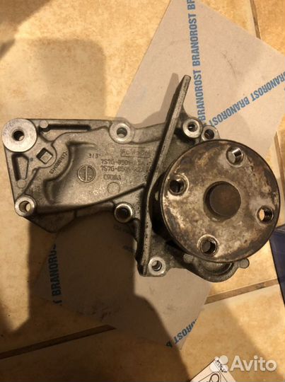 Ремень грм + ролик + помпа для Ford Focus 2 рест