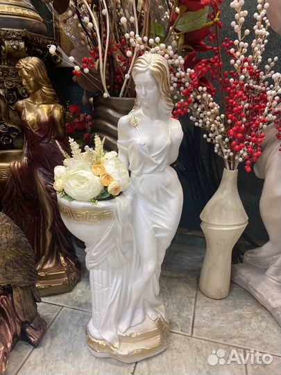 Журнальный столик круглый павлин