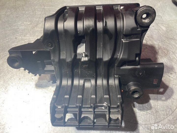 Корпус воздушного фильтра Mercedes E-Class W212