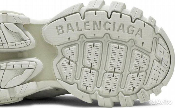 Balenciaga track 1