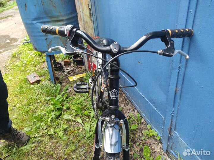 Подростковый велосипед Atom