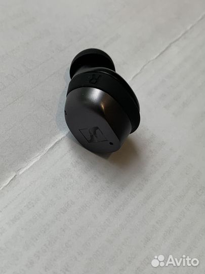 Беспроводные наушники Momentum True Wireless 3