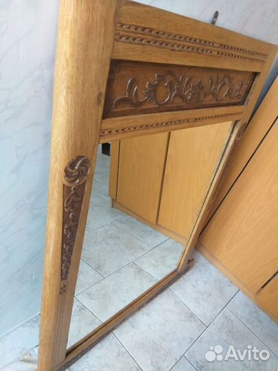 Зеркало старинное в раме