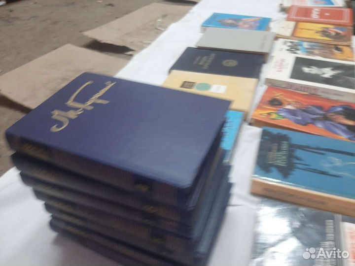 Книги разные в хорошем состоянии