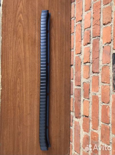 Накладка задней панели Toyota RAV 4(30)