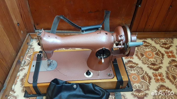 Швейная машинка подольская ручная