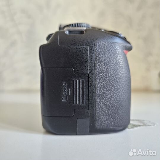 Зеркальный фотоаппарат Nikon D3100 Хороший