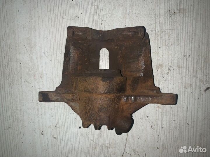 Суппорт тормозной передний левый Peugeot 206