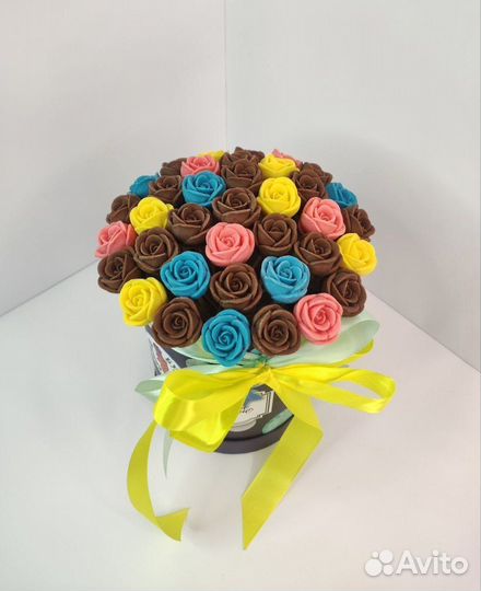 Шоколадные Розы - 37 шт в Шляпной Коробке