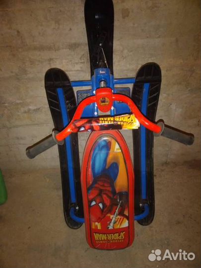 Снегокат, коньки, лыжи, санки