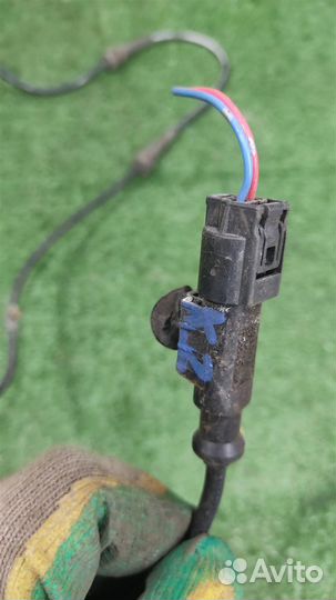 Датчик ABS передний правый Nissan Tiida 2008