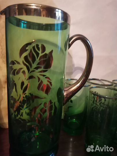 Кувшин и 6 стаканов