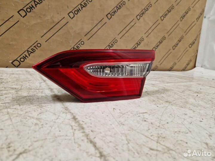 Фонарь правый Toyota Camry V70