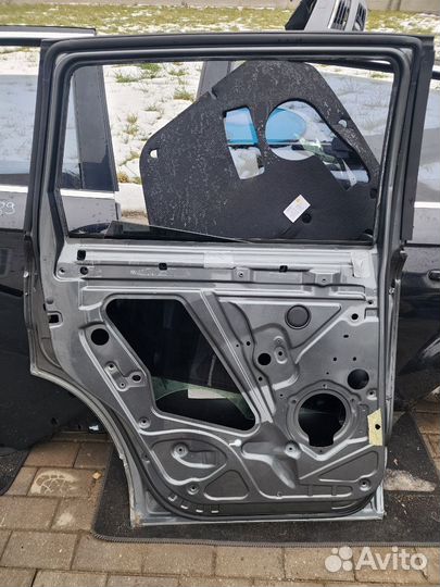 Audi Q7 4L Дверь задняя левая 92066233