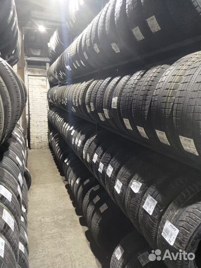 Bridgestone Turanza T005 235/65 R17