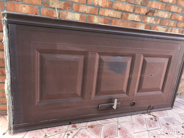 Дверь входная уличная бу