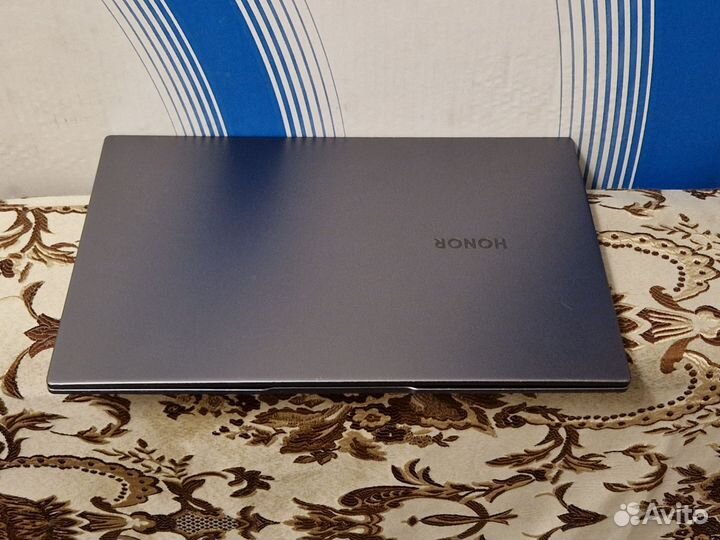 Honor magicbook x14