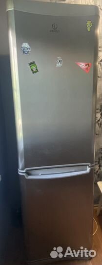 Продам холодильник
