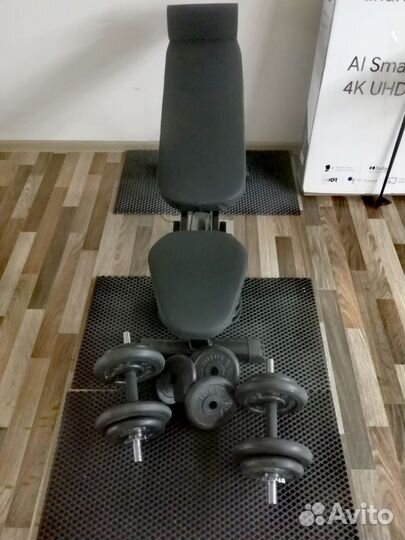 Скамья для жима и гантели