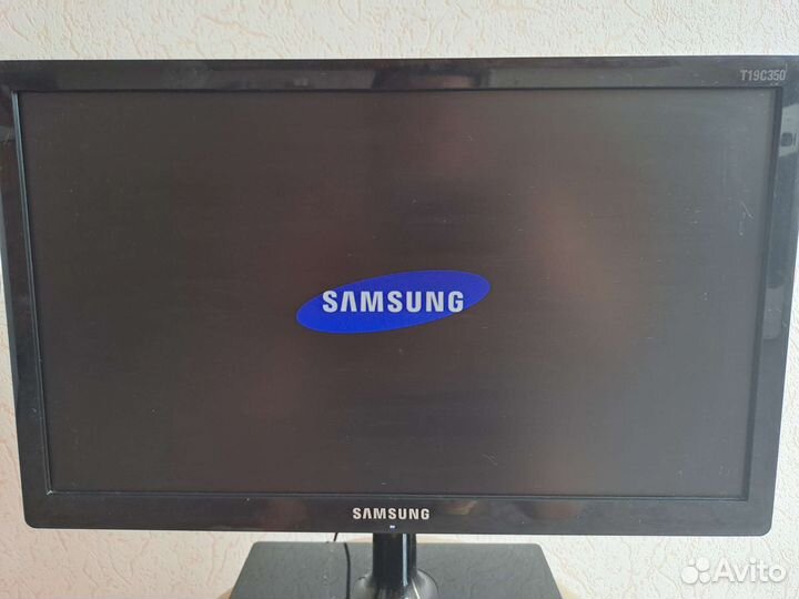 Монитор Samsung 19 дюймов