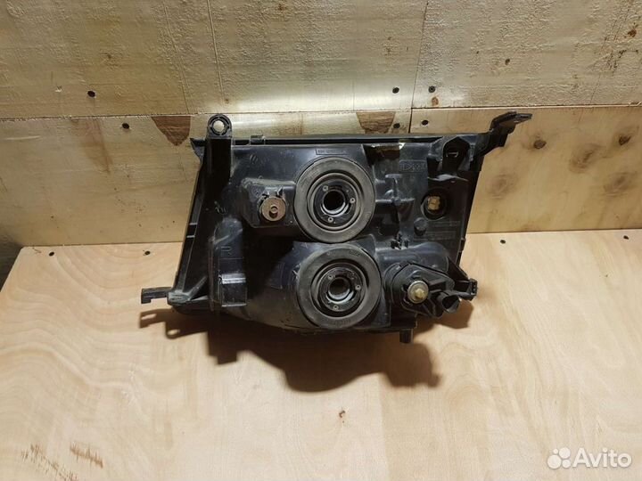 Фара toyota land cruiser 100