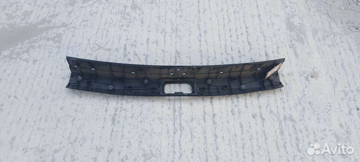 Накладка крышки багажника на Киа Сиид 1 Kia Ceed 1