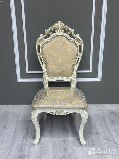 Комплект стол и стулья. Оплата при получении