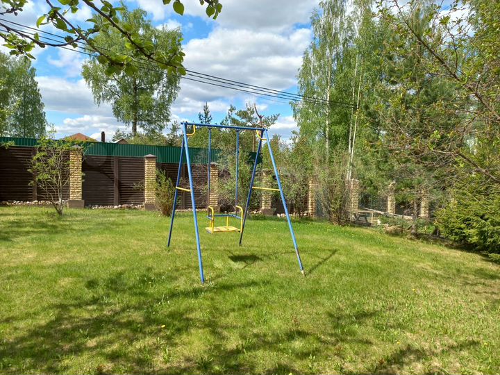 Коттедж 216,3 м² на участке 14,7 сот.