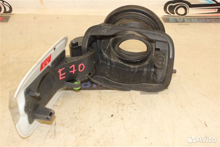 Лючок бензобака Bmw X5 E70 SAV N52B30AF 12.2009