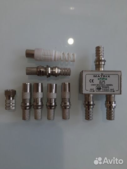 Провод с вилкой и кабель