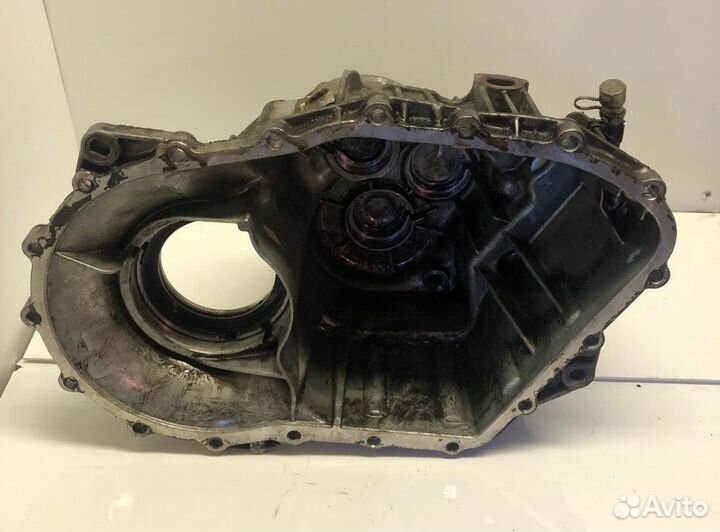 Корпус коробки передач Renault Trafic 1.9dci