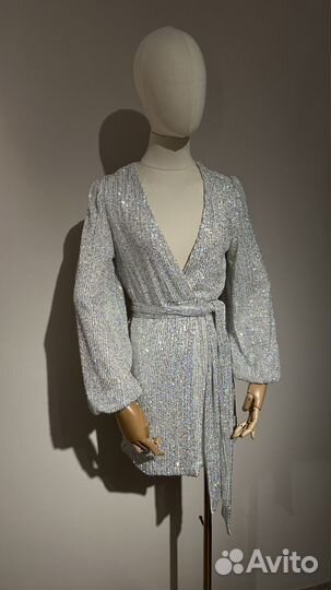 Платье в паетку