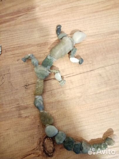 Ящерица из камней