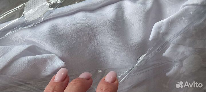 Новая скатерть 150*150 и 4 салфетки