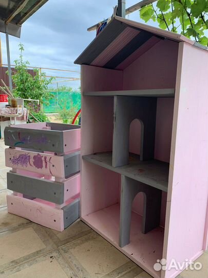 Большой кукольный домик