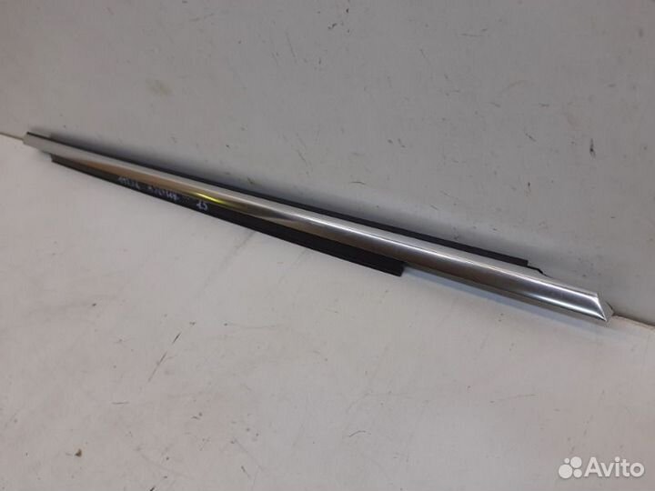 Молдинг двери передний правый Audi A3 8V sedan