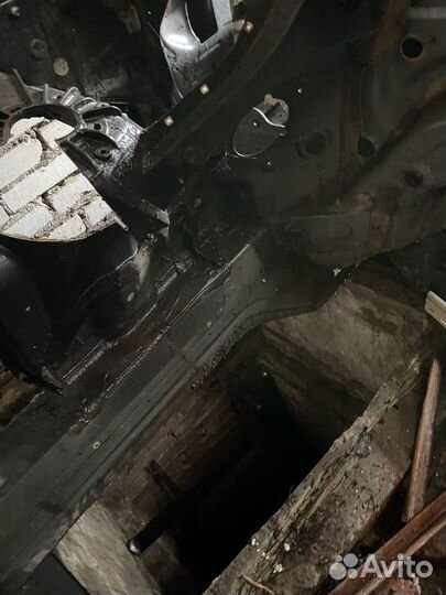 Лонжерон передний правый Bmw X6 E71