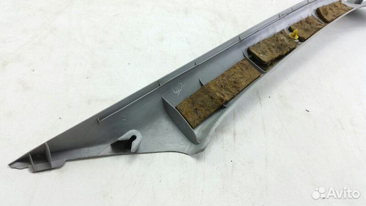 Обшивка стойки передняя левая Toyota Hiace LXH12