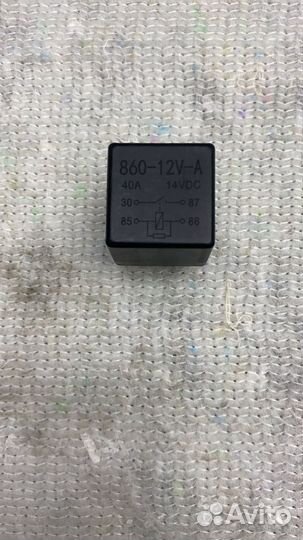 Реле компрессора пневмы Audi Q7