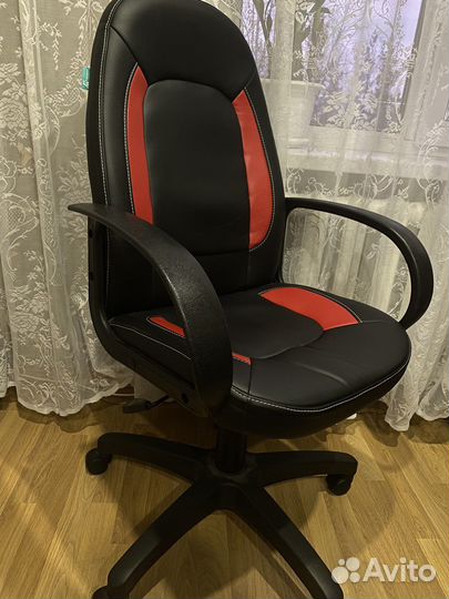 Компьютерное кресло