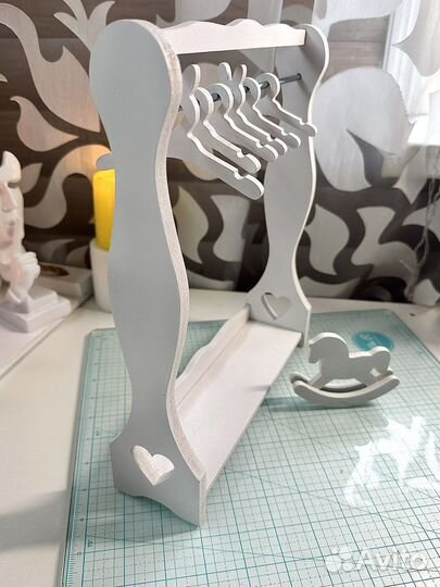 Гардероб - вешалка для кукол