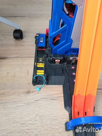 Хотвилс гараж