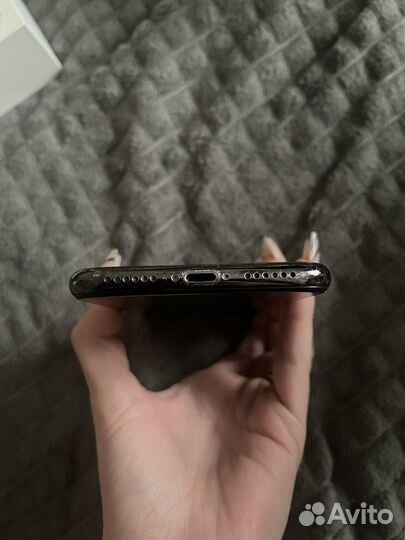 iPhone X, 64 ГБ