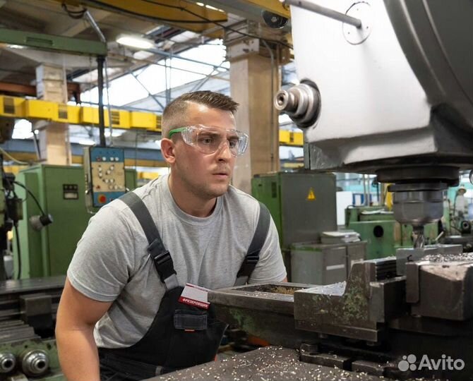 Требуются токари - проживание, компенс. проезда