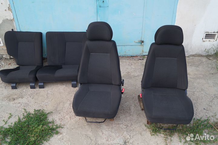 Сиденья Шевроле Нива комплект, есть дефекты