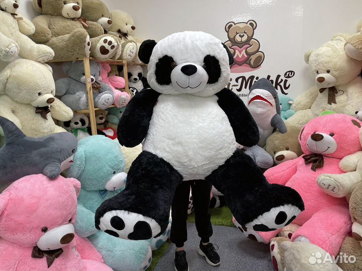 Большая плюшевая панда