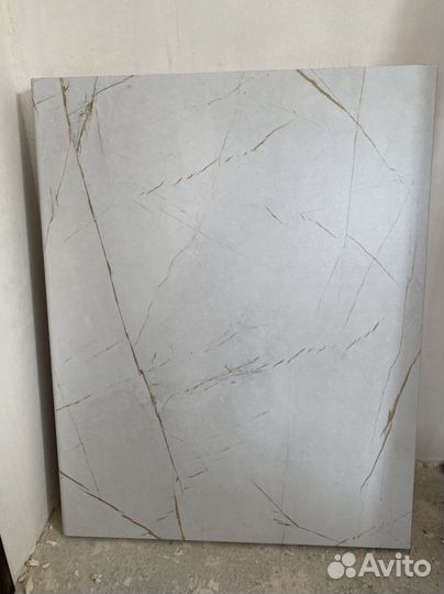 Столешница под раковину, стеновая панель